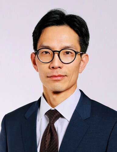 Chin-Suk (John) Cho